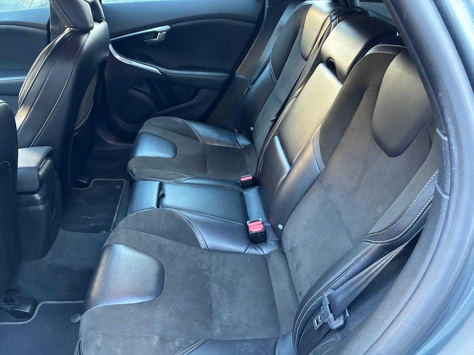 Volvo V40 2.0 D R design irrepreencivel