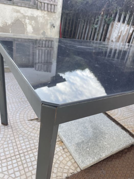 Mesa de exterior// vidro