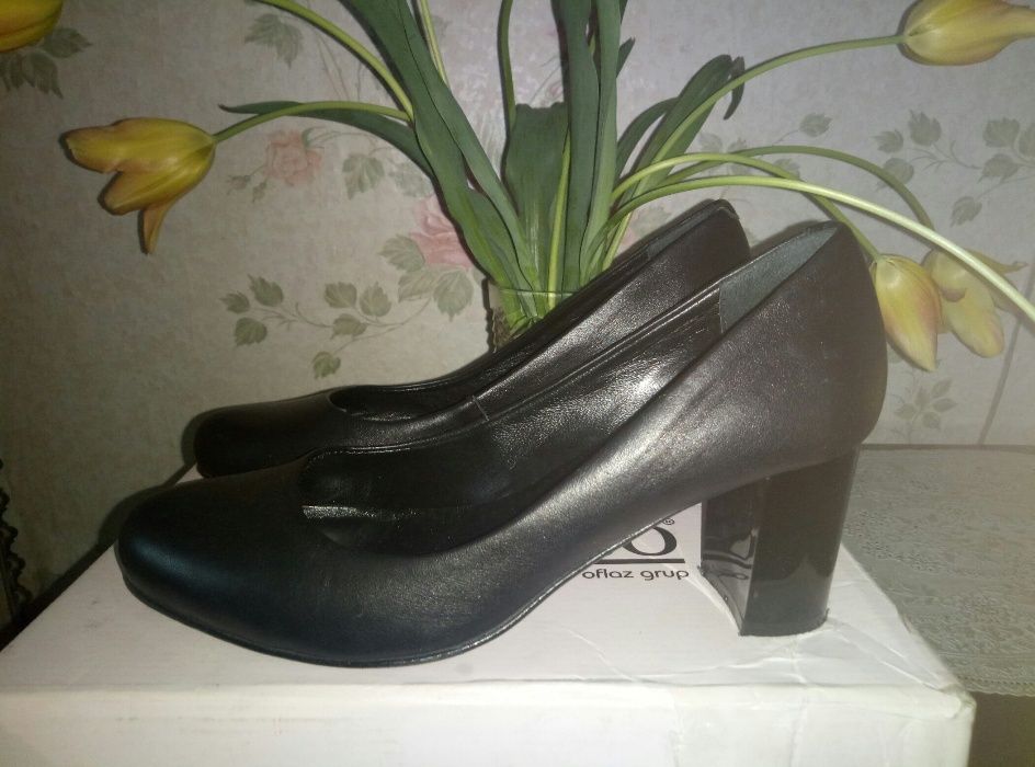 Черные кожаные туфли
