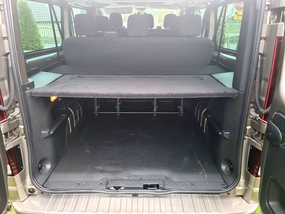 Wypożyczalnia wynajem bus 9osobowy