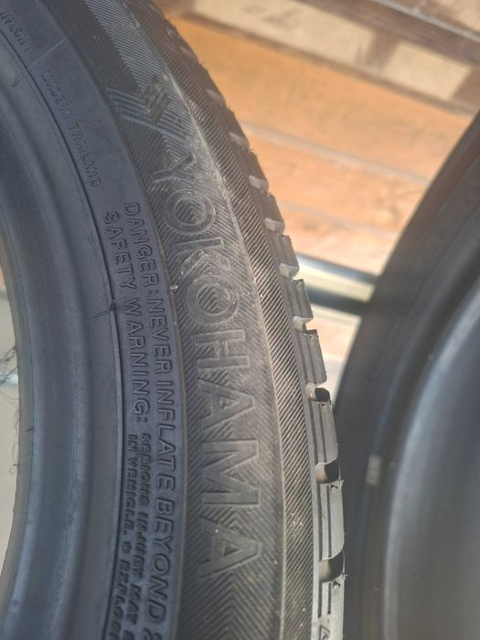 Шини Б/У 2шт 175/55 R15 77V  Yokohama.