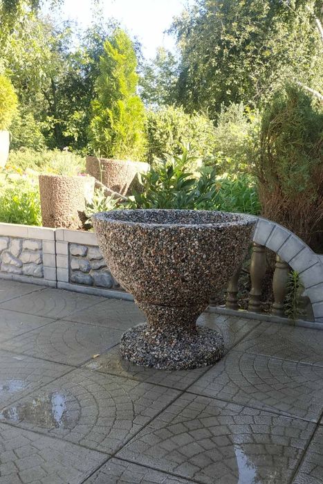 Продам вазон, кашпо, горшок для цветов