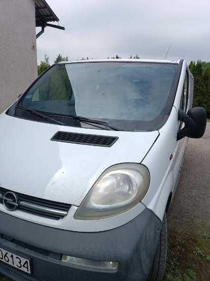 Opel Vivaro 1.9 tdci 2006 rok