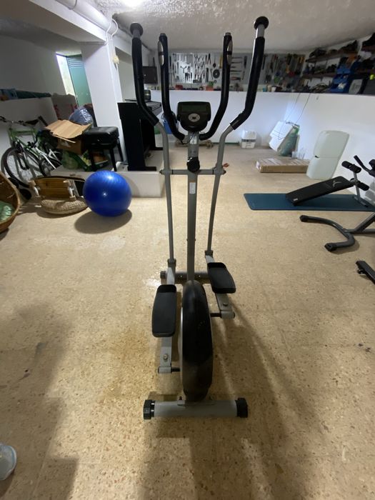 Elliptical Machine446160087685550081