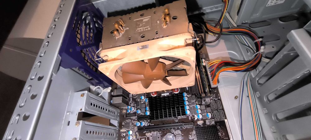 Torre Intel i5 s/disco