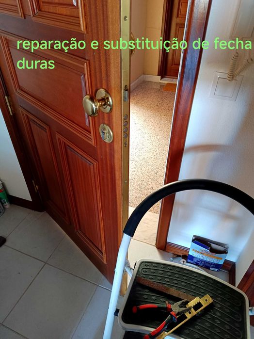 Fazemos arranjos e reparações gerais de casas
