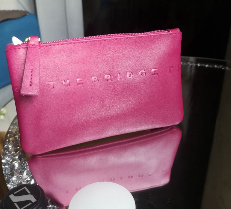 Kosmetyczka The Bridge nowa