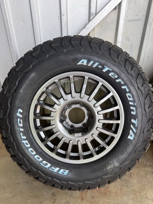 Rodas 265/70 r17 c jante brid / bf goodrich