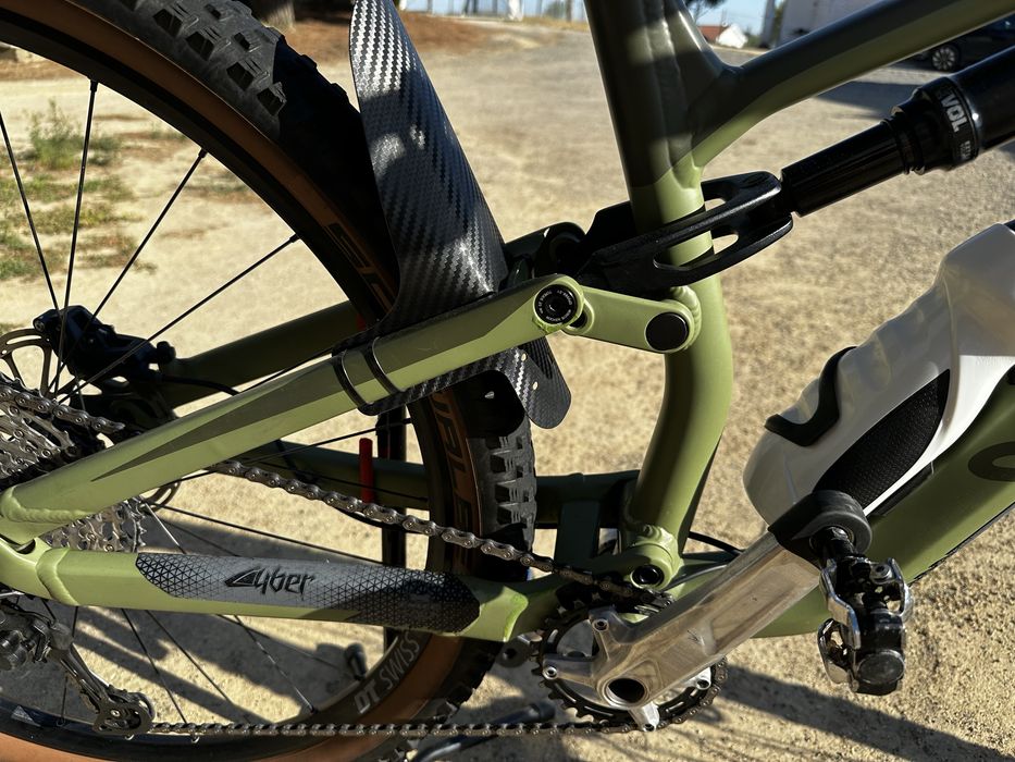 Canyon Neuron 6 full suspension 29”