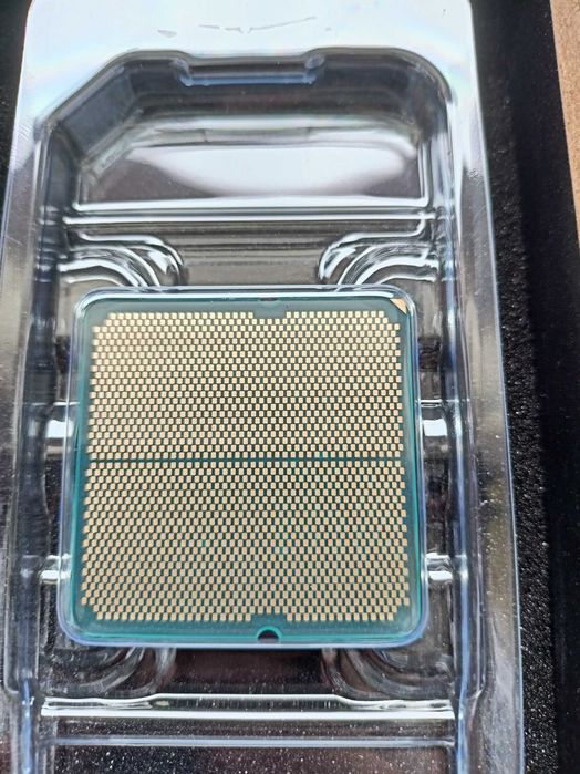 AMD Ryzen 7 9800X3D