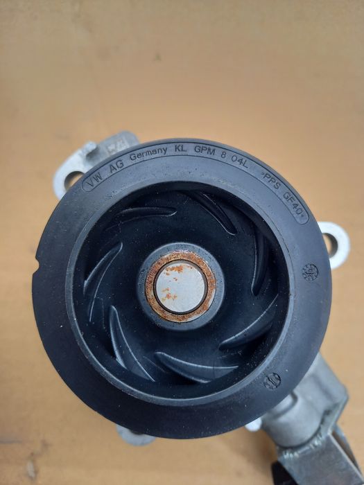 Помпа водяна насос охолодження Audi/VW/Skoda 04L 121 011 N 1.6TDi/2.0T