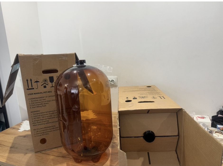 Продам пластикові бочки.