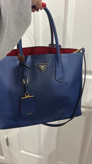 Bolsa Prada Galleria Saffiano Média em Pele Azul