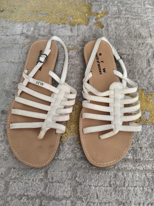 Białe, kremowe sandałki, r. 41, wkładka 26 cm