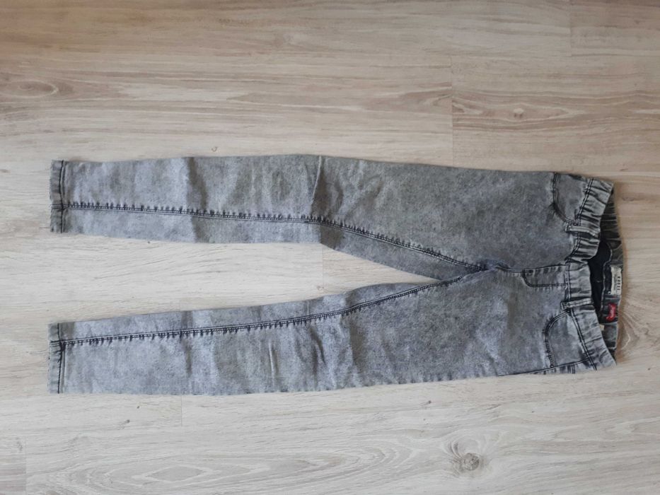 Spodnie jeansowe house