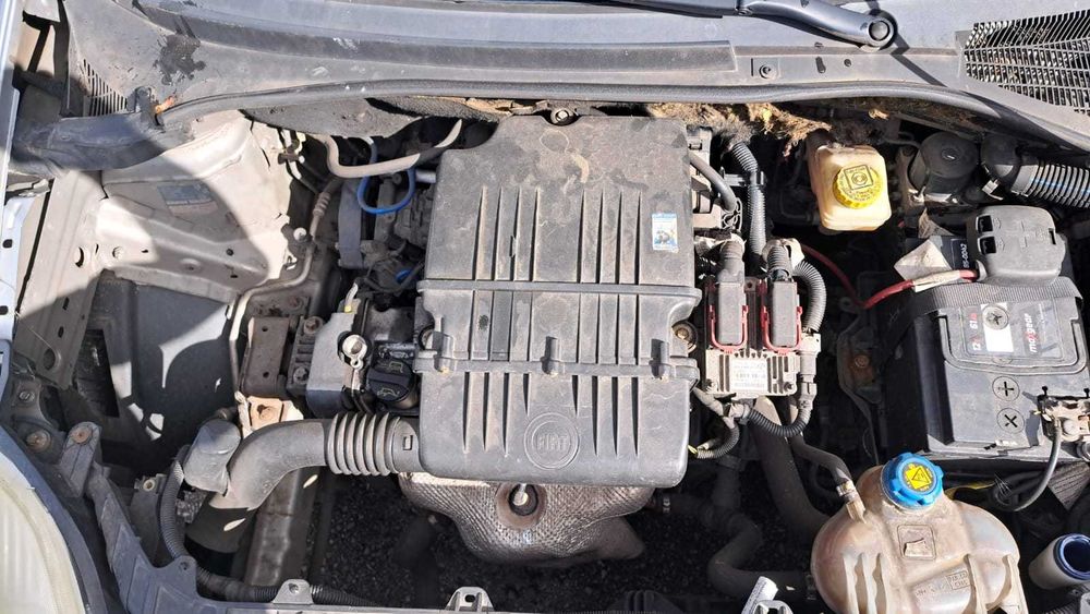 silnik 1.4, słupek  Fiat Grande Punto