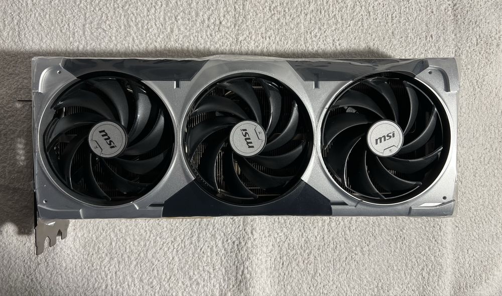 Видеокарта MSI GeForce RTX 5090, 32gb ( Не рабочая )