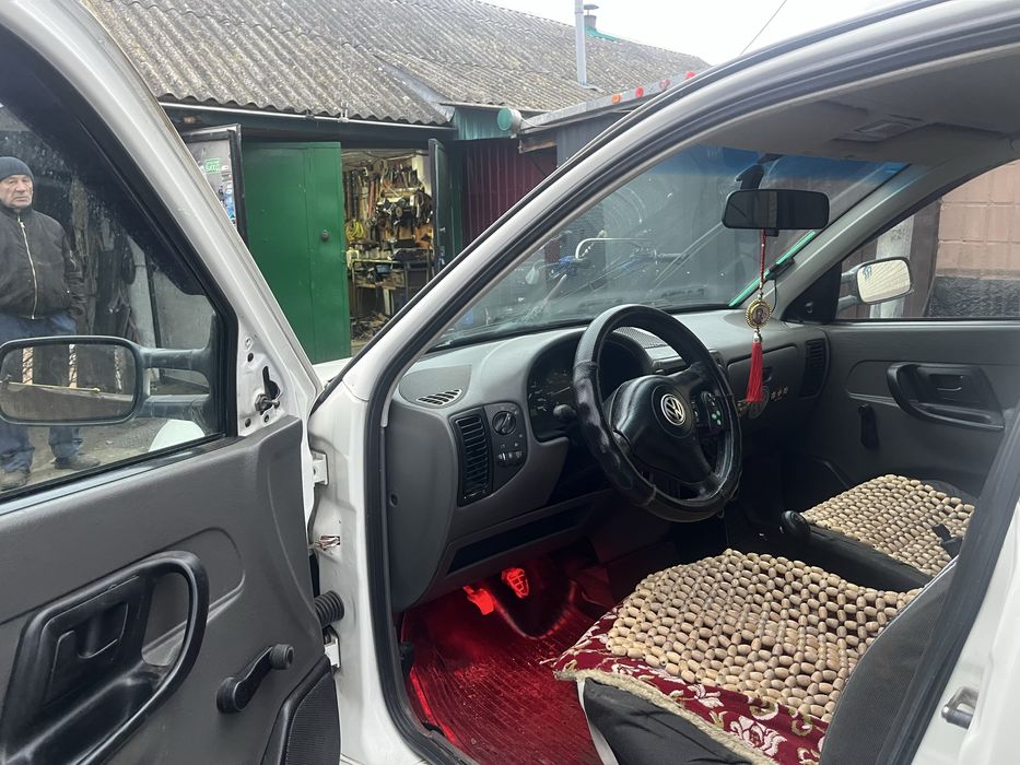 Volkswagen Cady грузо-пасажир в гарному стані