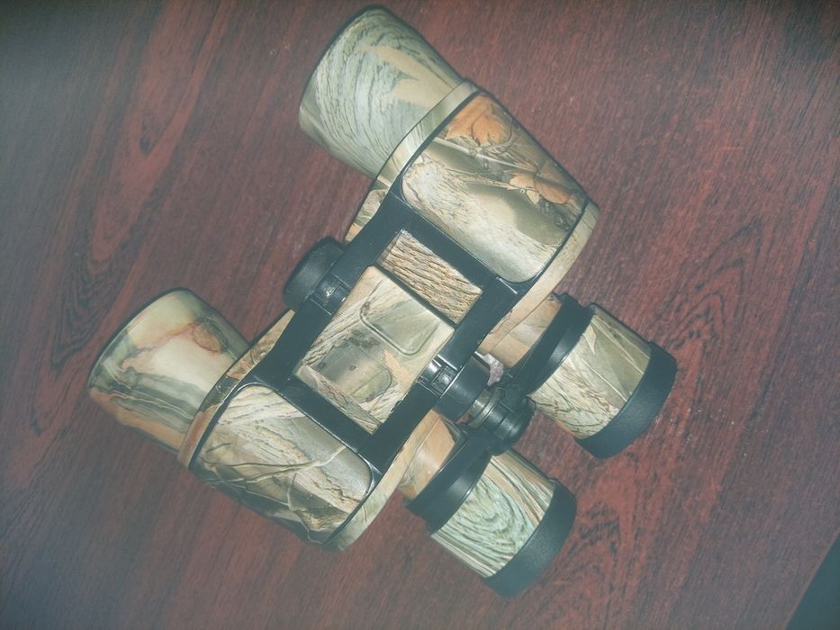 Бинокль Bushnell 10×40 камуфляжный