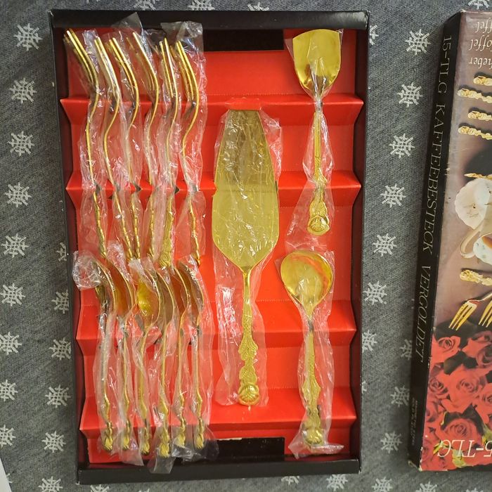 Набір столових приборів подарунковий 500 грн