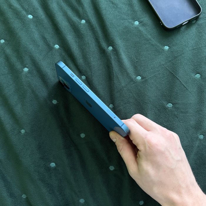 iPhone 13 на 128ГБ