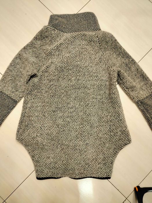 Kardigan sweter z wełną