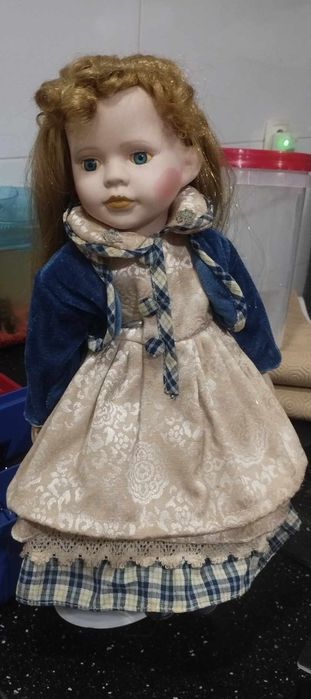 Boneca de porcelana