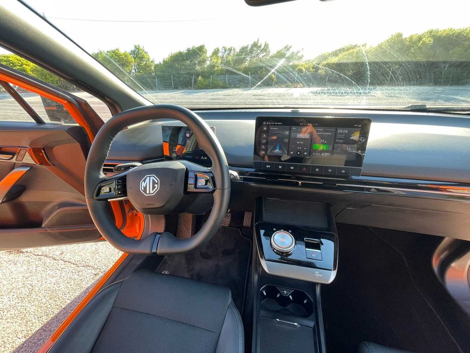 MG4 64 kWh Luxury 150 kW 204 Hp 6.800 Kms