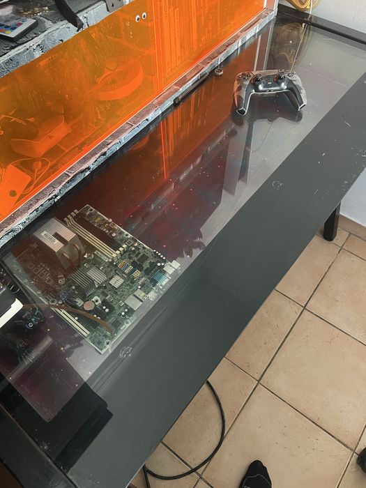 Mesa gaming em vidro tenperado