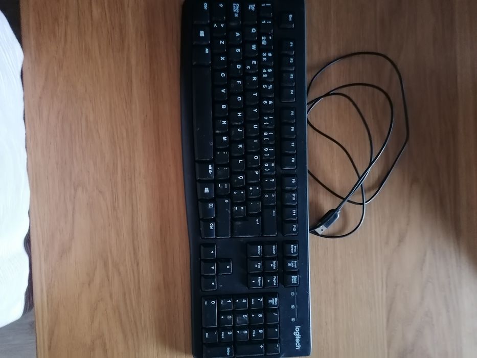 Teclado usado lochitec512406521056471041