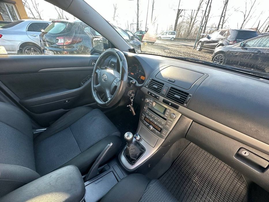 Надійна і гарна машина