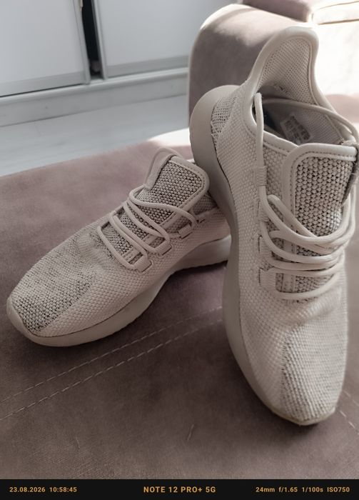 Кросівки для дівчинки adidas
