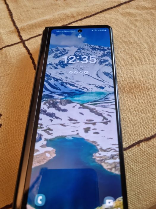 Samsung Galaxy Z Fold 2