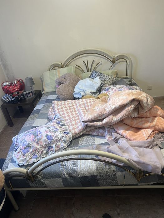 Cama de Casal em Ferro