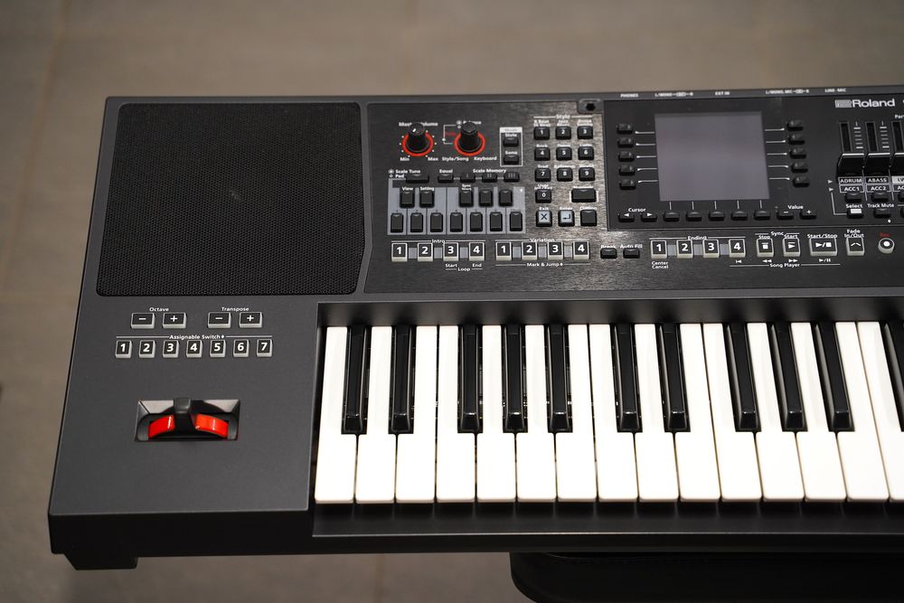 ROLANd E-A7 ea7  odtwarza MP3, Wave, Midi jak Nowy