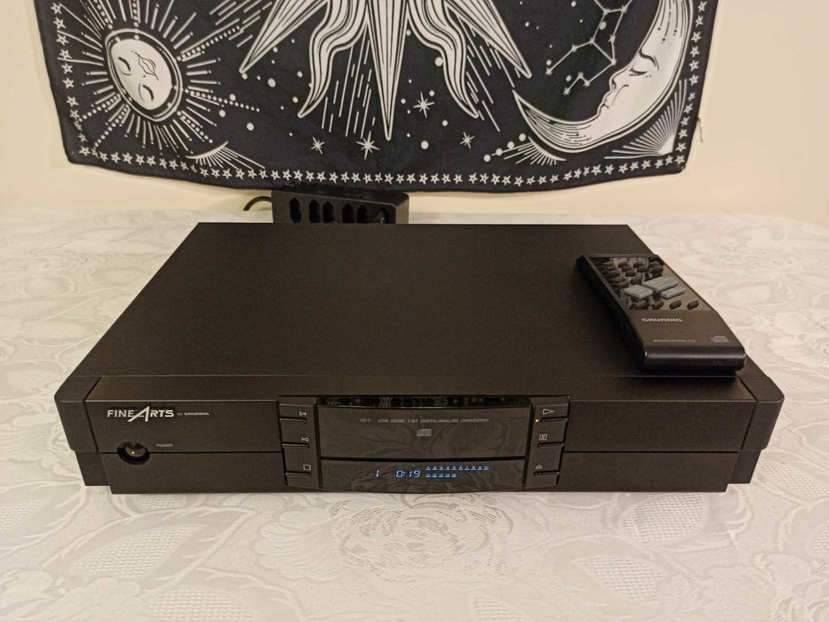 Odtwarzacz CD Grundig FineArts CD1 z pilotem