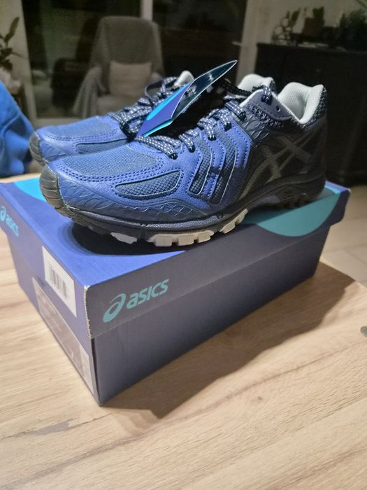 Nowe buty Asics Fuji 5 40 EU,25,25 cm