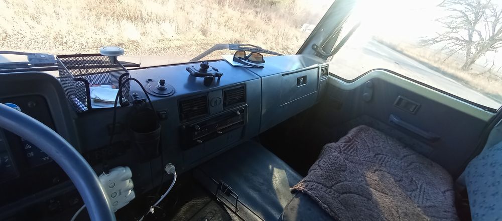 Автомобіль Тата 613