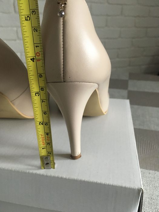 Szpilki skórzane 36