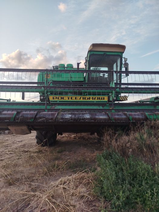 Продам комбайн дон 1500Б