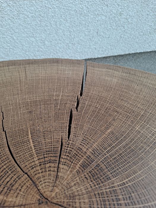 Stolik kawowy w stylu loftowo industrialnym