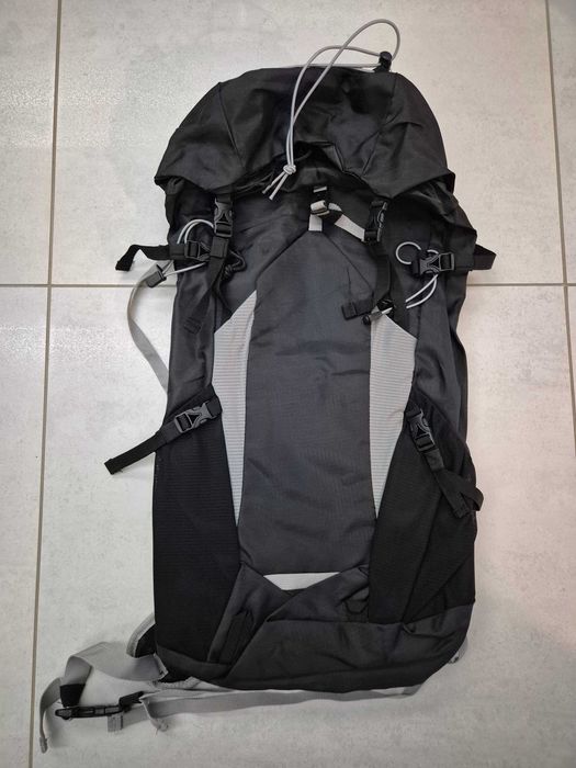 Plecak trekkingowy 26l w góry wędrówki