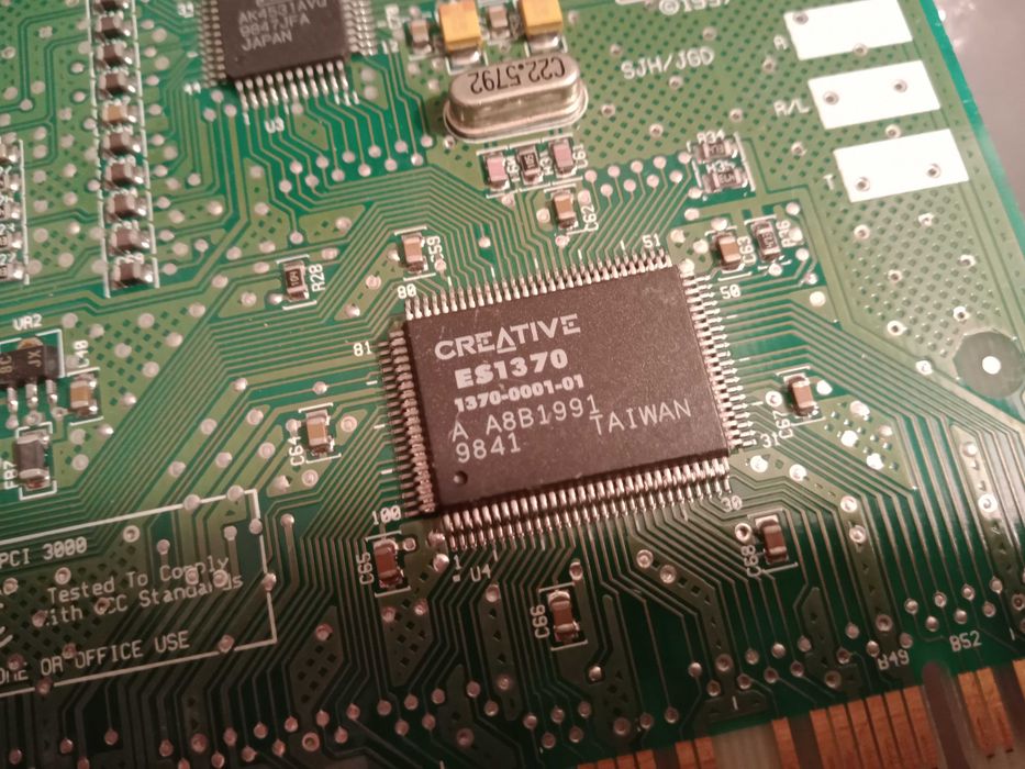 Placas de Som Creative Labs e Placas Gráficas VINTAGE Matrox S3