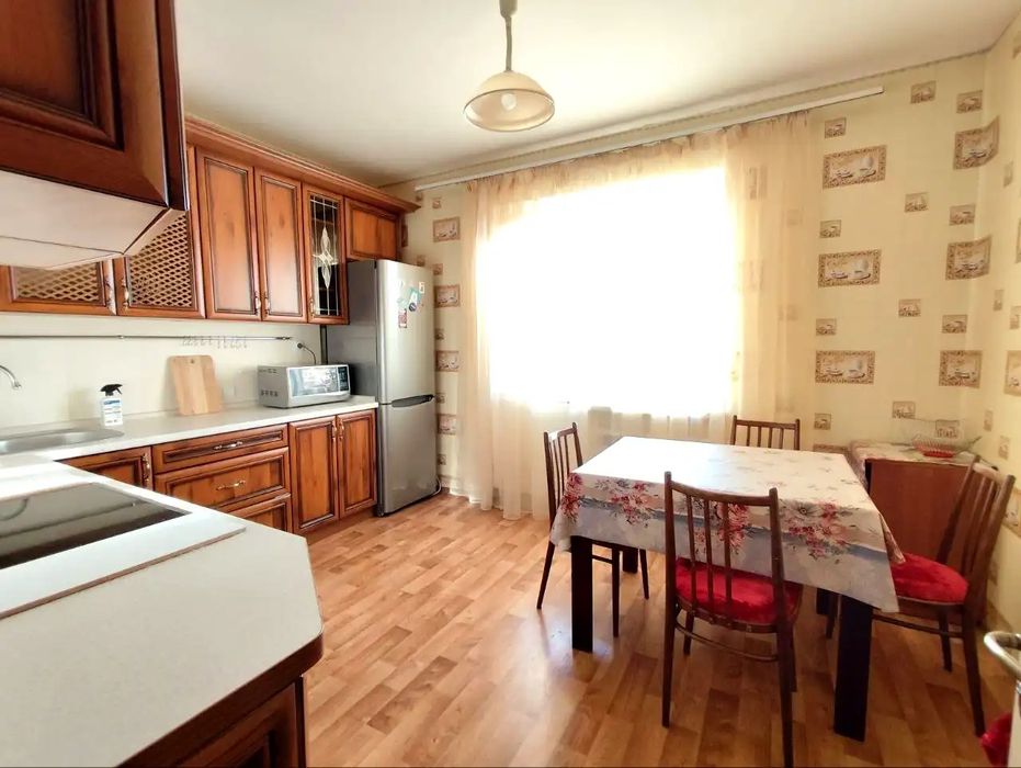 2-кімн. Максимовича/ Трутенко,9Б метро Васильківська