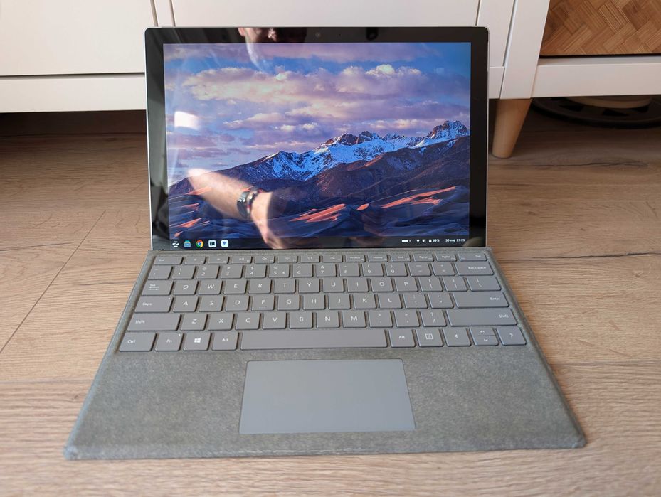 Microsoft Surface Pro 5 i5-7300U 4GB 128GB + klawiatura Type Cover