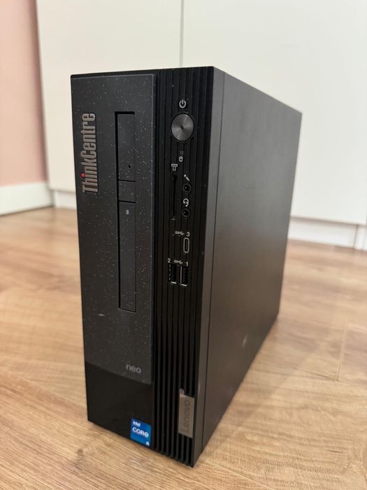 Komputer lenivo ThinkCentre Neo 50s Gen 3