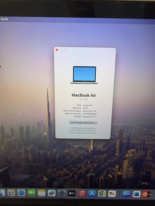 Macbook Air M1 - 245 GB • 8RAM