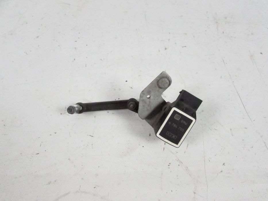 Sensor Nível Altura Bmw 1 Ref: 37146784696 / 6784700
