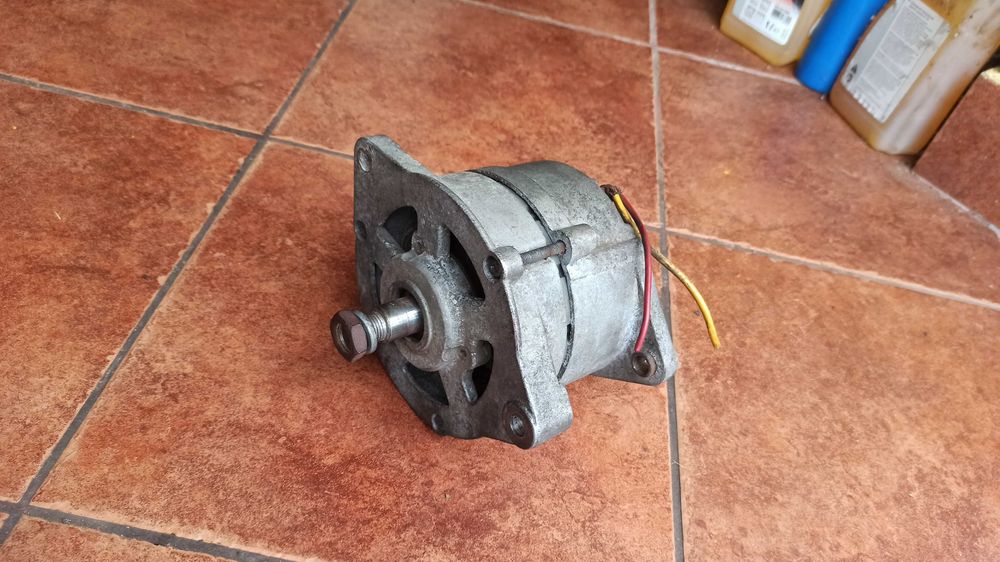 Alternator 24 V Ciągnik Ursus Zetor Ładowarka Fadroma Kombajn ZTS