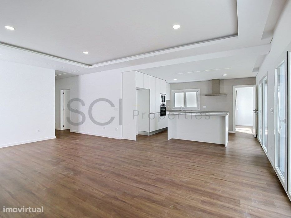 Detached Single-Storey T3 House with 20 m² Pergola, Fernão Ferro